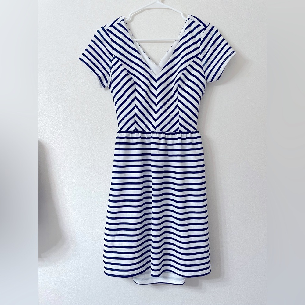 NWOT Francesca’s Blue and White Striped Dress with Back Cutout Size Small